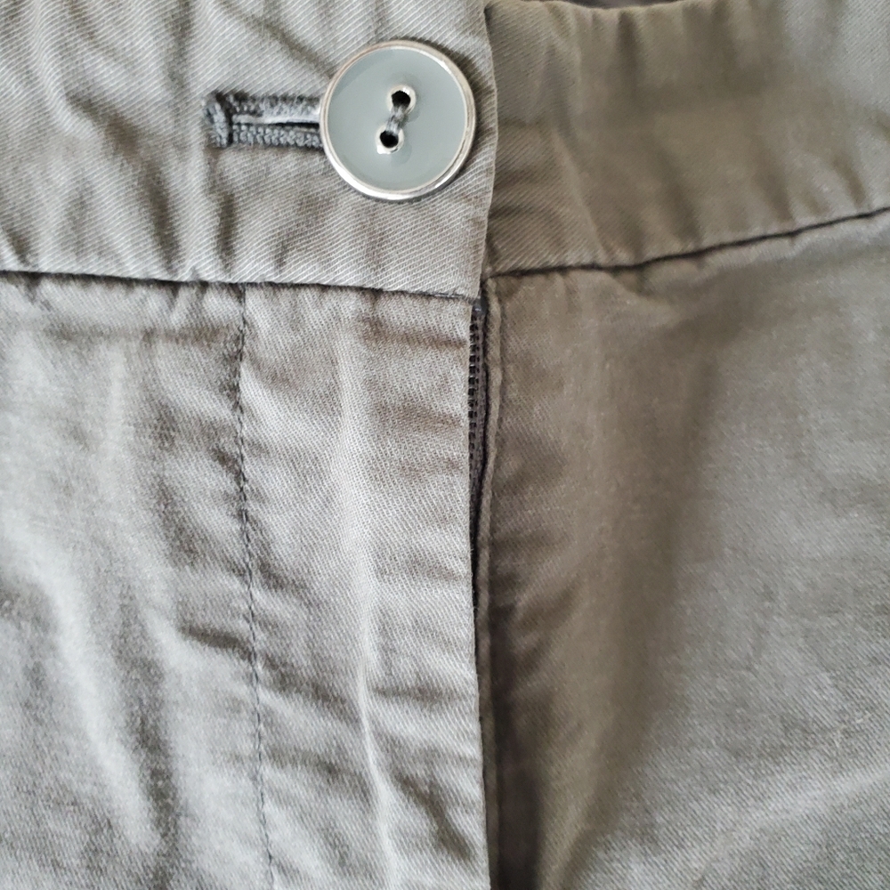 Shorts - Picture 4 of 5